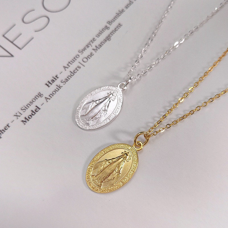 Vintage Cameo Necklace Simple Personality Oval Necklace